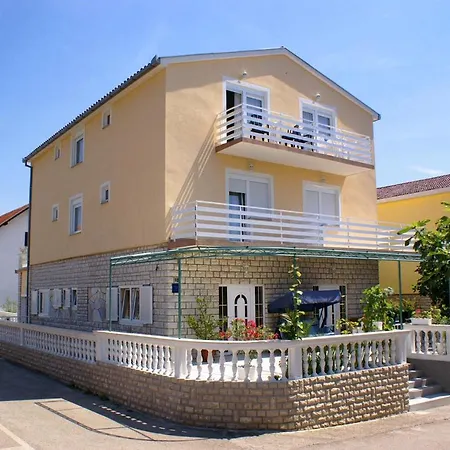 4172a Apartment